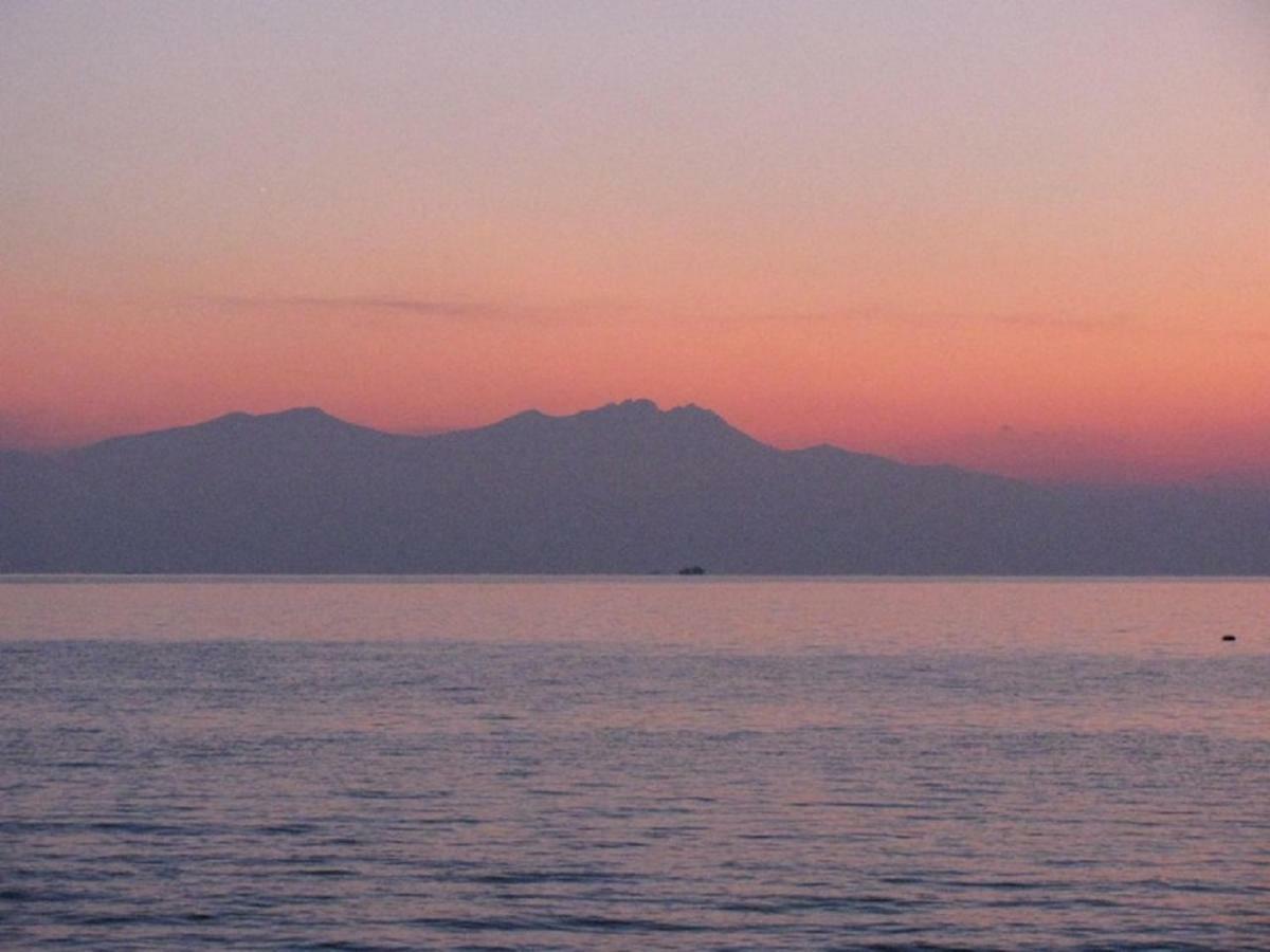 Ferienhaus "Arizones", Nea Kallikratia, Chalkidiki Nea Kallikrateia Ngoại thất bức ảnh